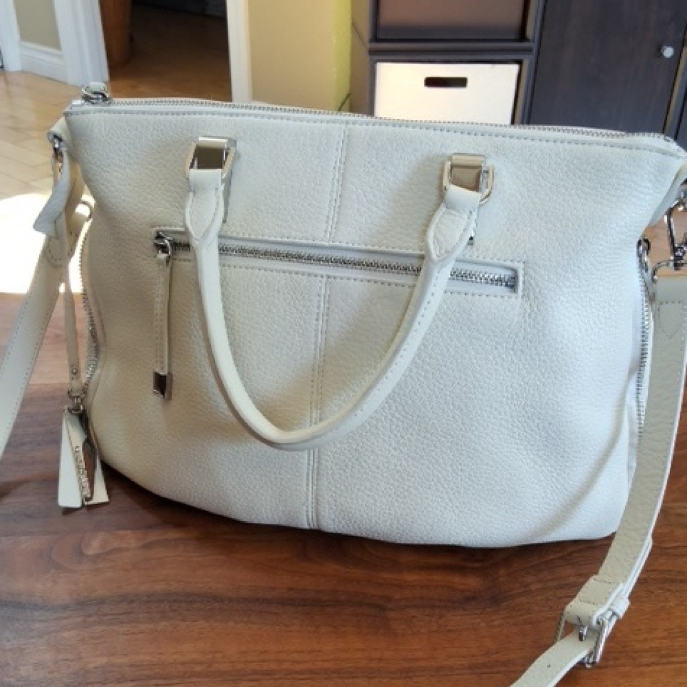 VINCE CAMUTO - Elegant Cream Leather Tote Bag